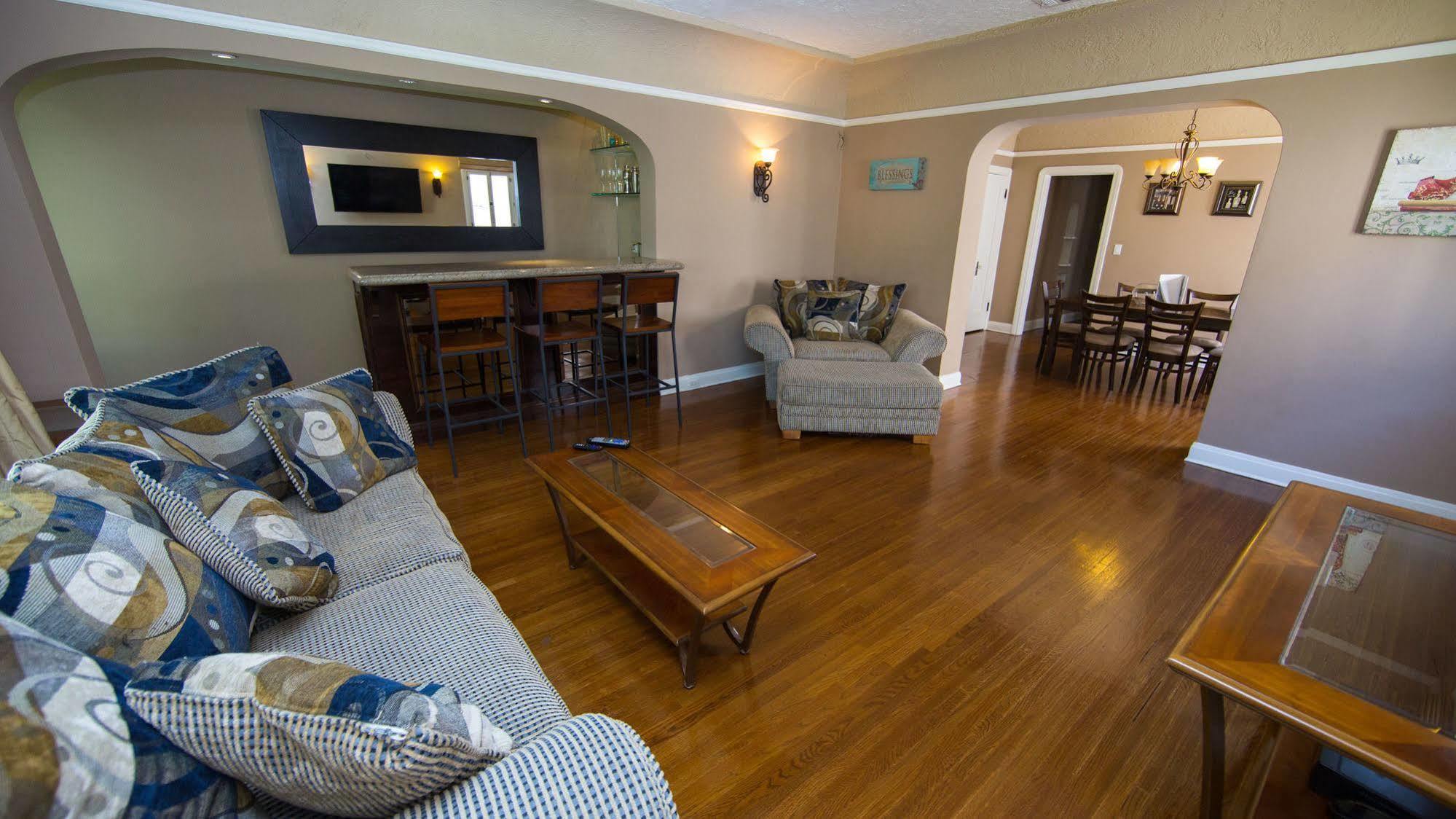 West Hollywood Vintage Vacation Apt. ลอสแอนเจลิส ภายนอก รูปภาพ